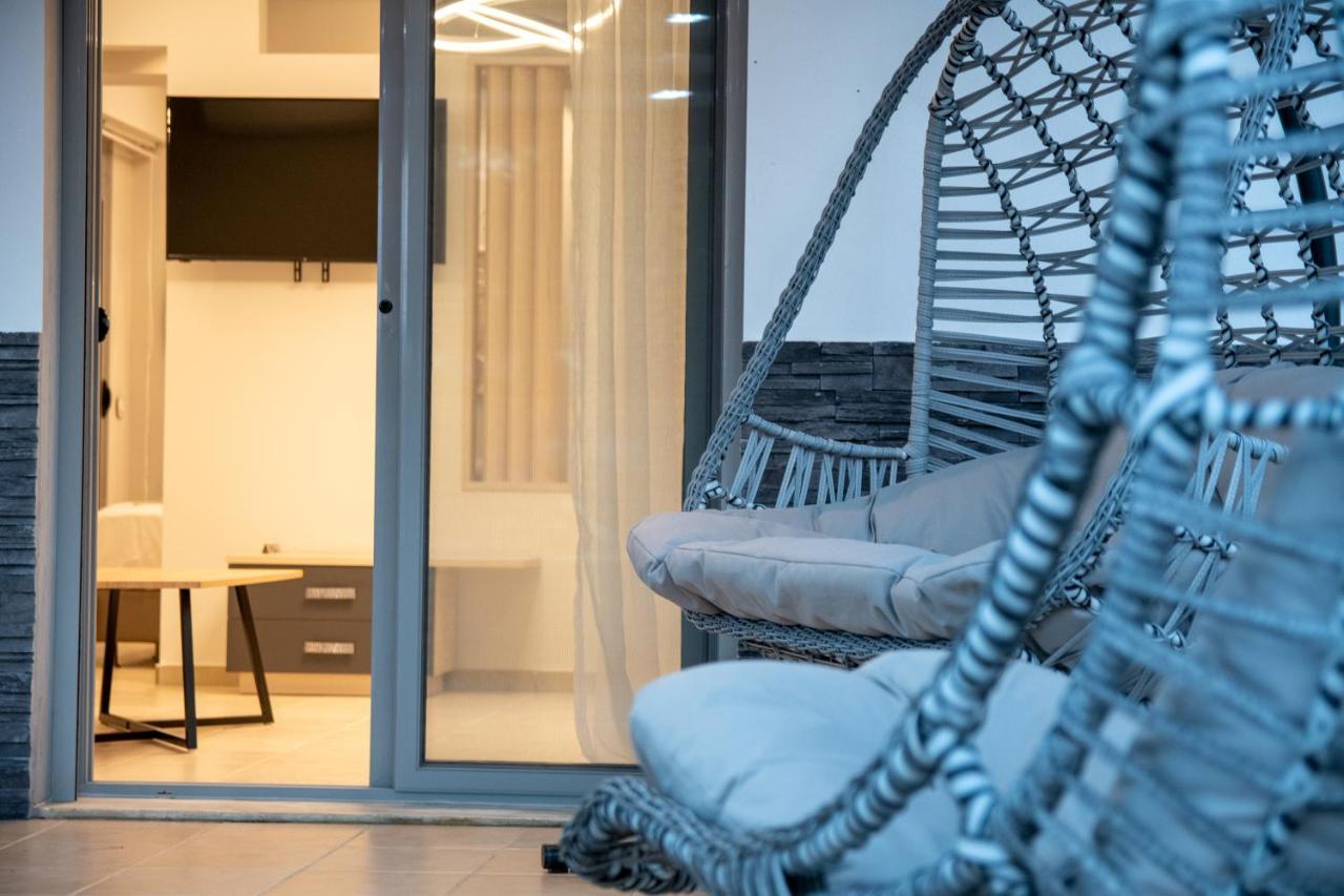 Sithoniars Luxury Ground Floor Apartment With Private Garden Neos Marmaras Exteriör bild