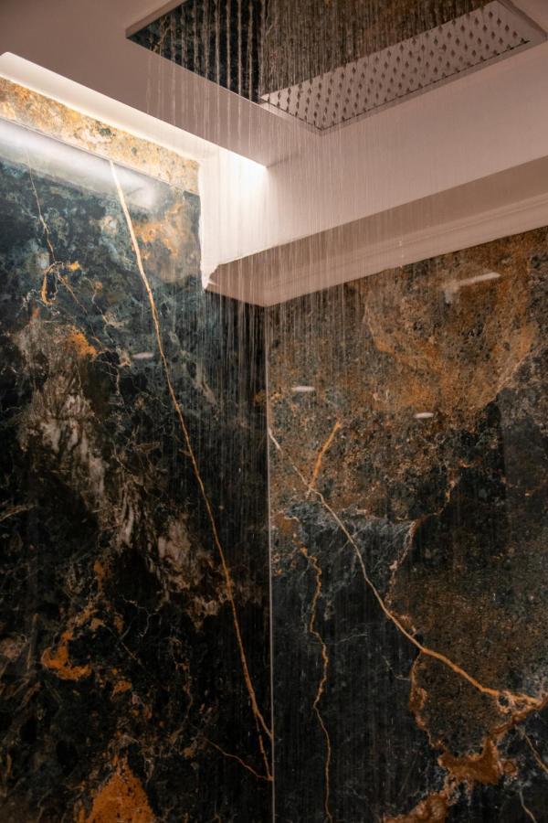 Sithoniars Luxury Ground Floor Apartment With Private Garden Neos Marmaras Exteriör bild