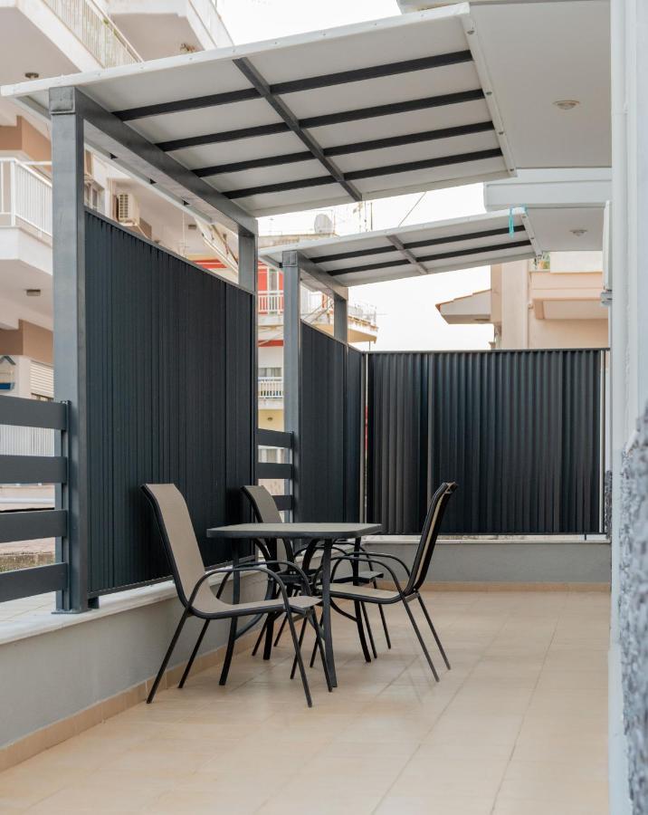 Sithoniars Luxury Ground Floor Apartment With Private Garden Neos Marmaras Exteriör bild